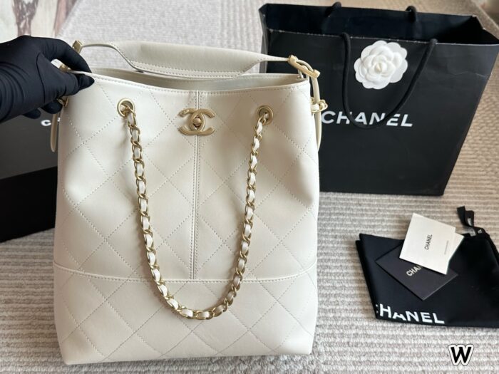 Chanel Métiers D'Art Collection: Patchwork Calfskin Leather Large Handbag - Image 14
