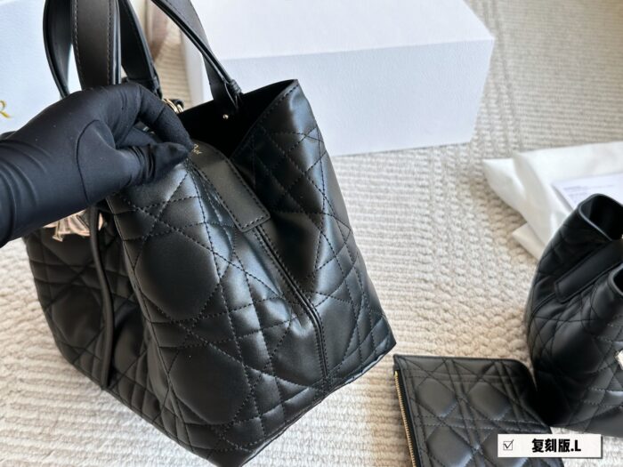 Dior Toujours Shopping Bag - Enhanced Edition Casual, Elegant And Timeless Complete With Box - Image 5