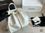 Chanel 25S Small Hobo Caviar Leather Chain Bag - Refined And Durable - Image 7