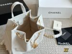 Chanel 25S Small Hobo Caviar Leather Chain Bag - Refined And Durable - Image 8