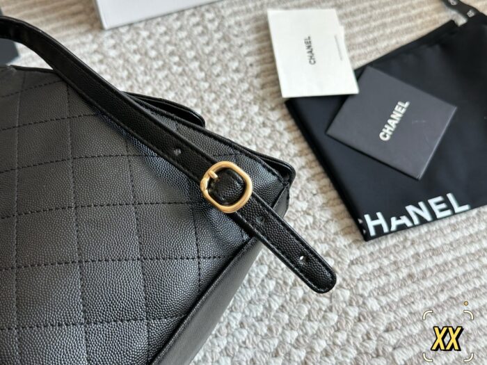 Chanel 25S Small Hobo Caviar Grain Leather Diamond Quilted Chain Bag Durable And Stylish - Image 5