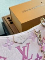 Louis Vuitton Pink Gradient Easy Pouch Chain Bag Girlish Charm Shoulder Bag Accommodates Mobile Phone - Image 5
