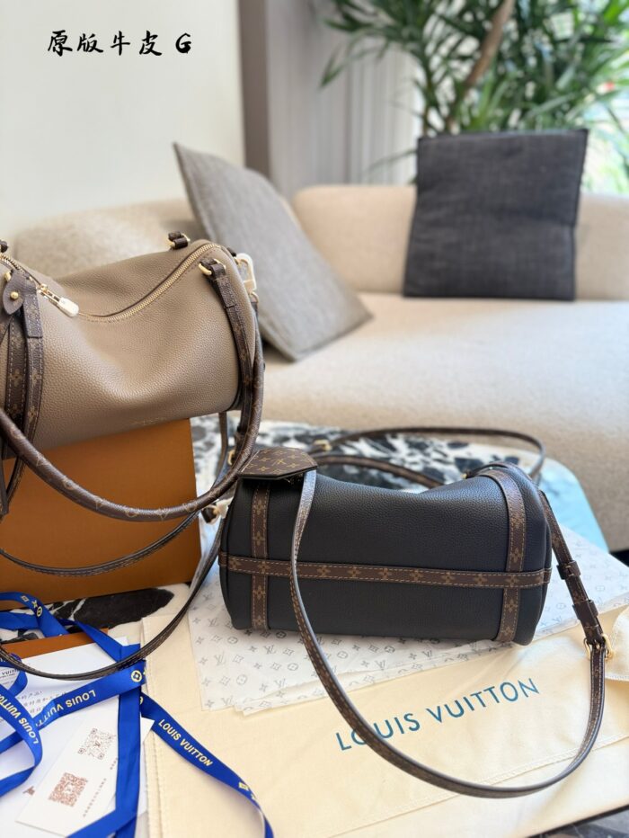 Louis Vuitton Express Handbag Structured Silhouette Versatile Carrying Options Generous Capacity Luxurious Leather - Image 9