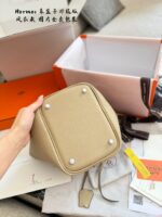 Hermès Shopping Basket Upgrade Edition Premium Authentic Tc Leather Thin Edge-Oiled Coating With Distinct Granular Texture Clear Lock Head Logo Complete Packaging - Image 7