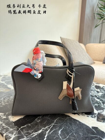 Hermès Victoria Series - Large Capacity Tote Bag In Cowhide And Crocodile Leather Combination. Durable And Practical.