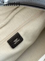 Hermès Victoria Series - Large Capacity Tote Bag In Cowhide And Crocodile Leather Combination. Durable And Practical. - Image 9