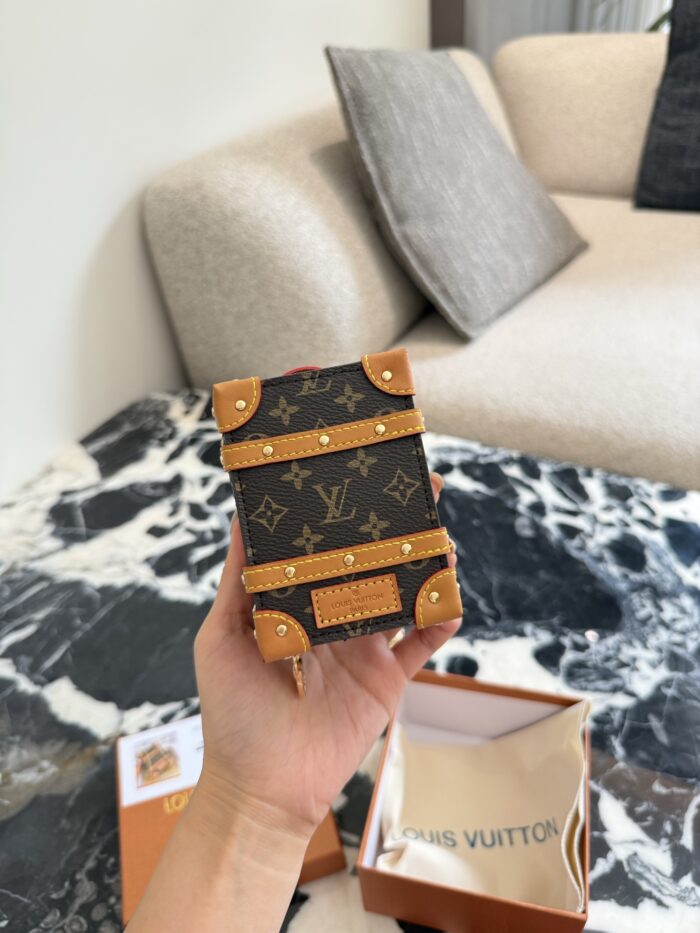Louis Vuitton Trunk-Shaped Mini Pendant Coin Purse - Image 3