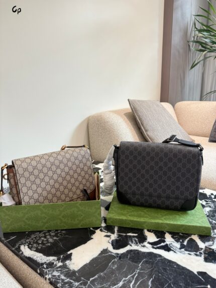 Gucci Hidia Series Embossed Vintage Square Bag Crossbody/Clutch Casual/Business Lightweight & Premium