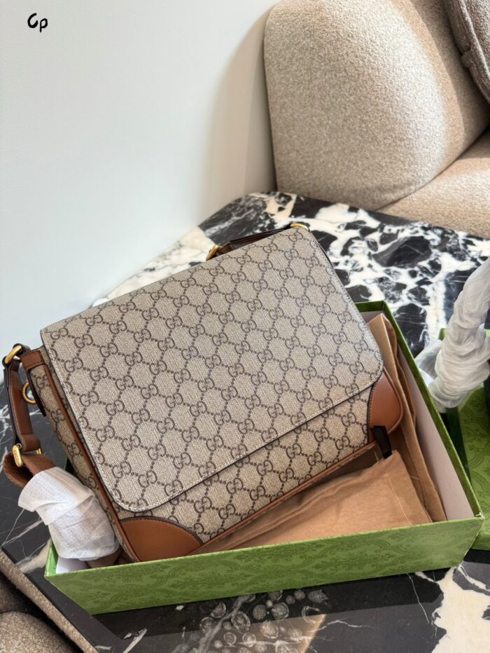 Gucci Hidia Series Embossed Vintage Square Bag Crossbody/Clutch Casual/Business Lightweight & Premium - Image 3