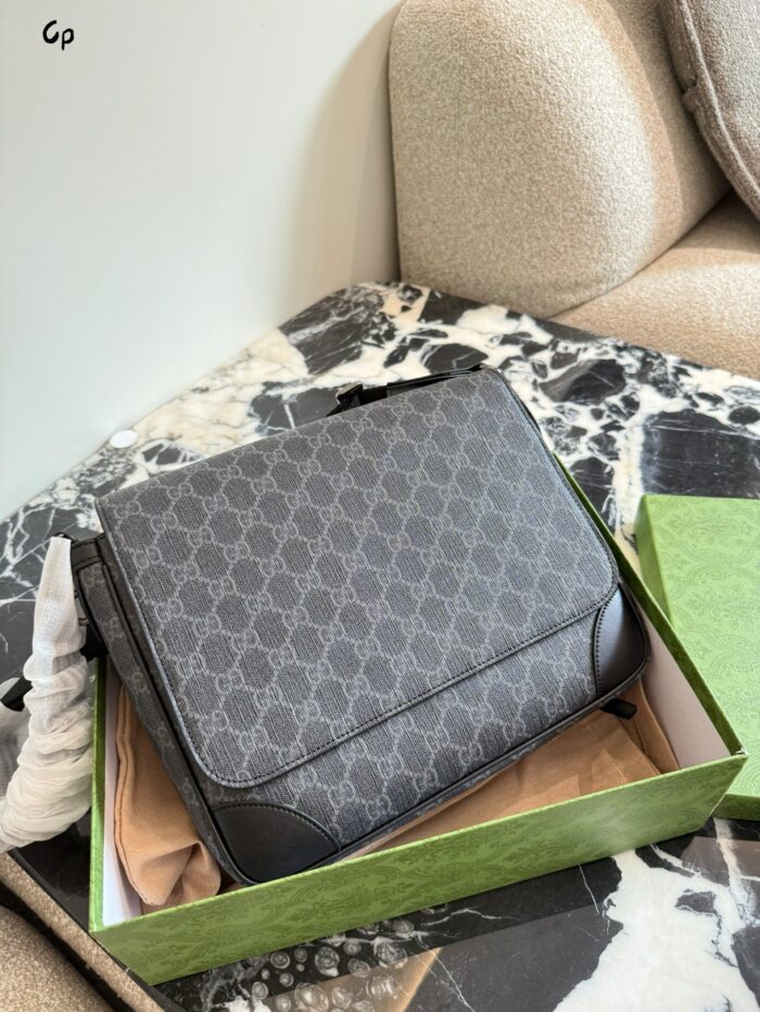 Gucci Hidia Series Embossed Vintage Square Bag Crossbody/Clutch Casual/Business Lightweight & Premium - Image 4