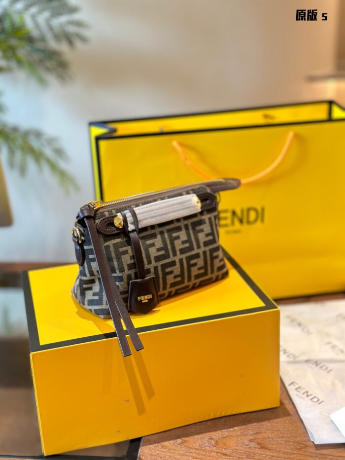 Fendi By The Way Selleria New Mini Bag - Image 2