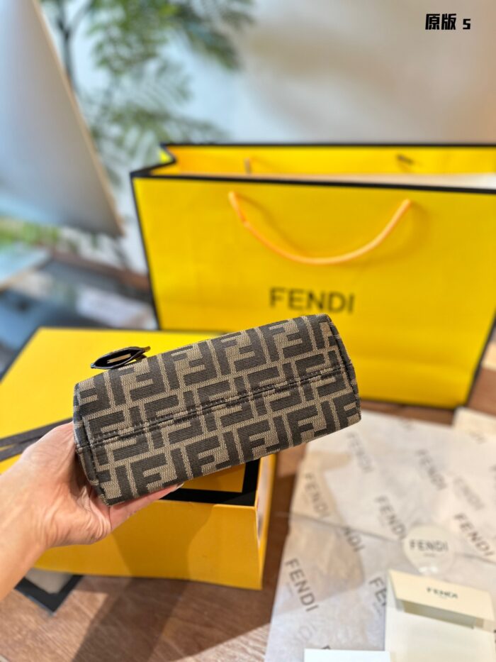 Fendi By The Way Selleria New Mini Bag - Image 7