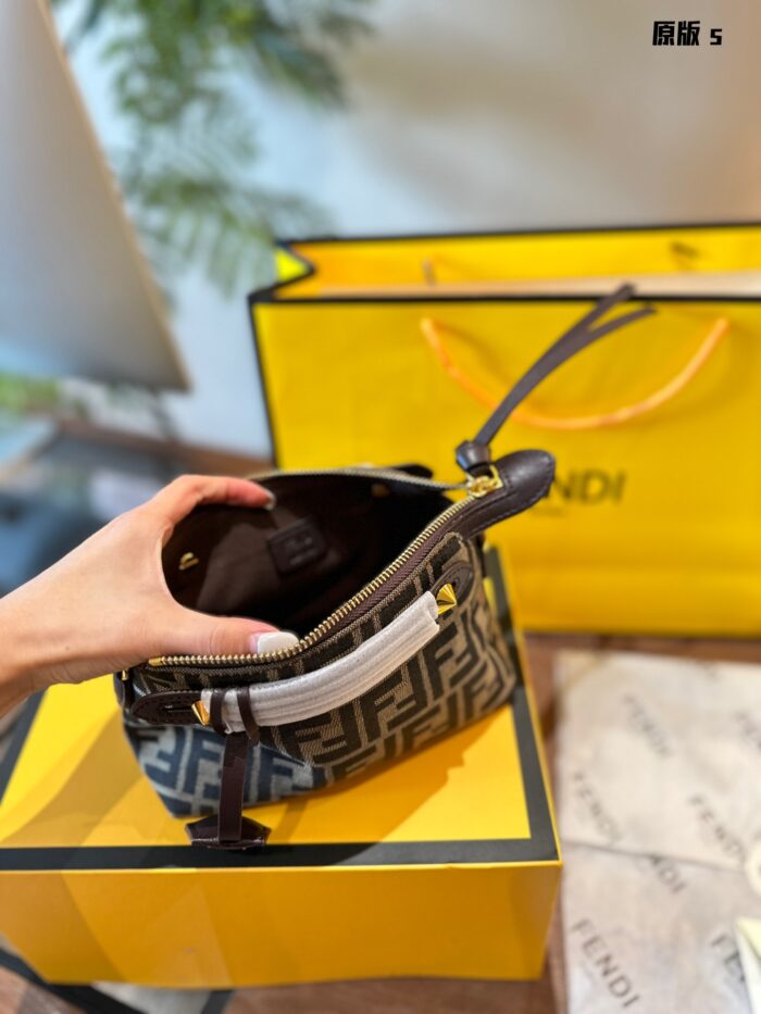 Fendi By The Way Selleria New Mini Bag - Image 8