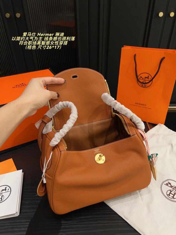 Hermès Lindy: Minimalist, Sophisticated, And Sharp-Lined Handbag For The High-Caliber Professional Woman. - Image 8