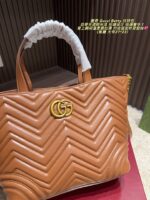 Gucci Betty Tote Bag Greek Lambskin Quilted Design Dual-Purpose: Handheld Or Crossbody - Image 7