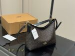 Coach Laurel Replica Edition Wander Bag Dual Straps For Versatile Carrying Built-In Zipped Side Pocket - Image 5