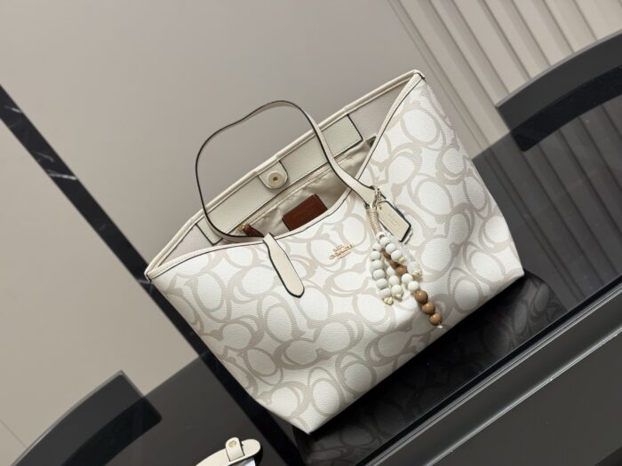 Coach City Series Classic Logo Shopping Tote Massively Popular, Frequently Sold Out Versatile And Effortlessly Stylish - Image 1