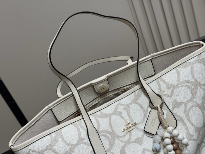 Coach City Series Classic Logo Shopping Tote Massively Popular, Frequently Sold Out Versatile And Effortlessly Stylish - Image 6
