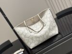 Coach City Series Classic Logo Shopping Tote Massively Popular, Frequently Sold Out Versatile And Effortlessly Stylish - Image 8