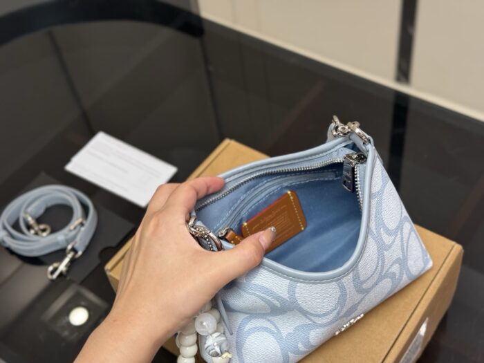 Coach Mini Laurel Wander Bag Dual Straps For Underarm Or Crossbody Carry Adorable - Image 4