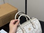 Coach Boston Pillow Bag Classic Light Luxury Entry-Level High Cost-Performance - Image 3