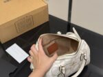 Coach Boston Pillow Bag Classic Light Luxury Entry-Level High Cost-Performance - Image 4