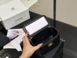 Chanel Handle Makeup Compact Touch Up Makeup And Create Looks - Image 4