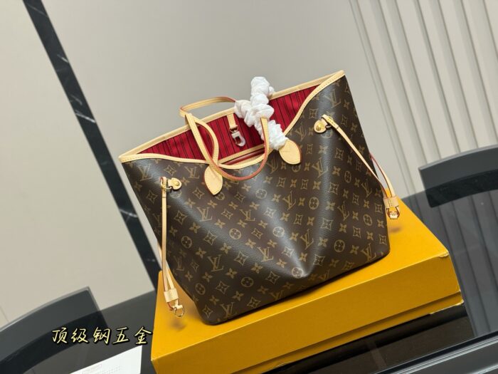Louis Vuitton Neverfull Medium Tote Bag - Timeless Quality - Image 5
