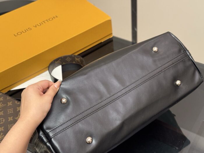 Louis Vuitton Carryall Bow-Tie Shoulder Bag With Coin Purse Insert Single-Shoulder Crossbody - Image 9