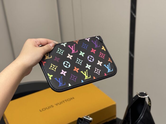 Louis Vuitton Carryall Bow-Tie Shoulder Bag With Coin Purse Included, Single-Shoulder Crossbody - Image 3