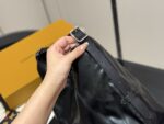 Louis Vuitton Carryall Bow-Tie Shoulder Bag With Coin Purse Included, Single-Shoulder Crossbody - Image 7