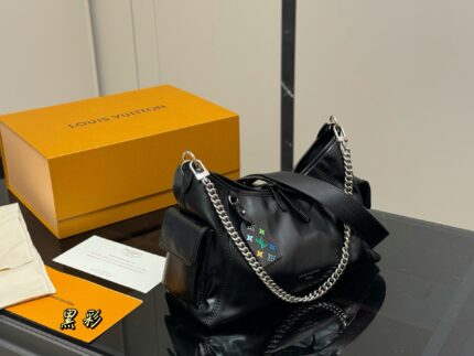 Louis Vuitton Carryall Bow-Tie Shoulder Bag With Coin Purse - Crossbody Style