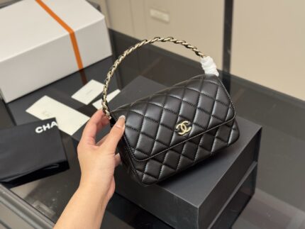 Chanel Hidden Edition Clutch Evening Bag Quadri-Stitched Box Bag Delicate Logo Handle Practical Capacity