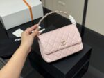Chanel Hidden Edition Clutch Evening Bag Quadri-Stitched Box Bag Delicate Logo Handle Practical Capacity - Image 12