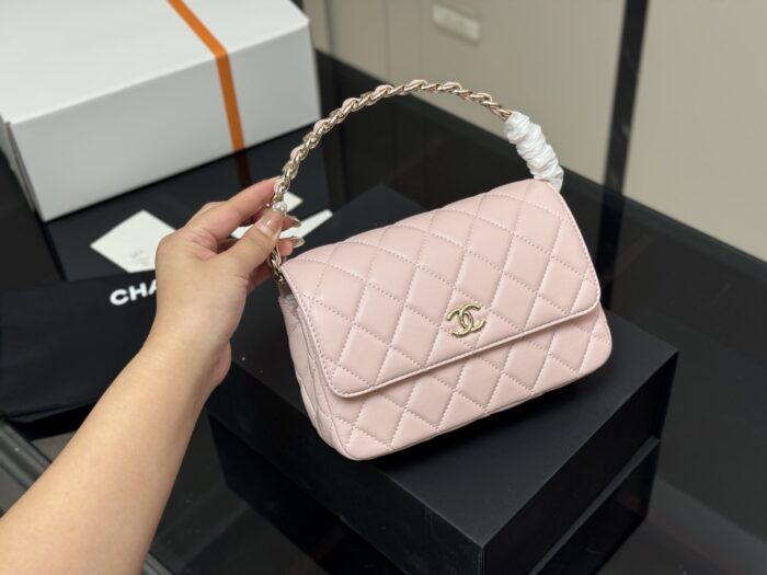 Chanel Hidden Edition Clutch Evening Bag Quadri-Stitched Box Bag Delicate Logo Handle Practical Capacity - Image 12