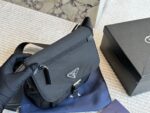 Prada Black Parachute Messenger Bag Autumn/Winter Essential Comfortable To Carry - Image 5