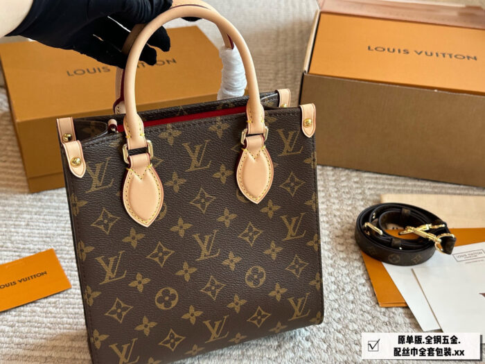 Louis Vuitton New Edition Music Score Bag - Upgraded Version Monogram-Patterned, Colour-Changing Vegetable-Tanned Leather Complimentary Silk Scarf Included Meticulous Craftsmanship - Image 8