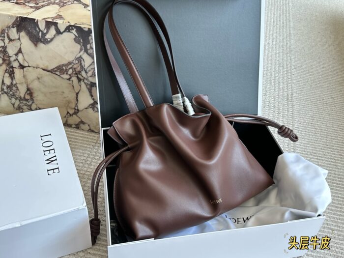 Loewe Soft Calfskin Shopping Tote Handheld Or Underarm Carry Practical Capacity - Image 2