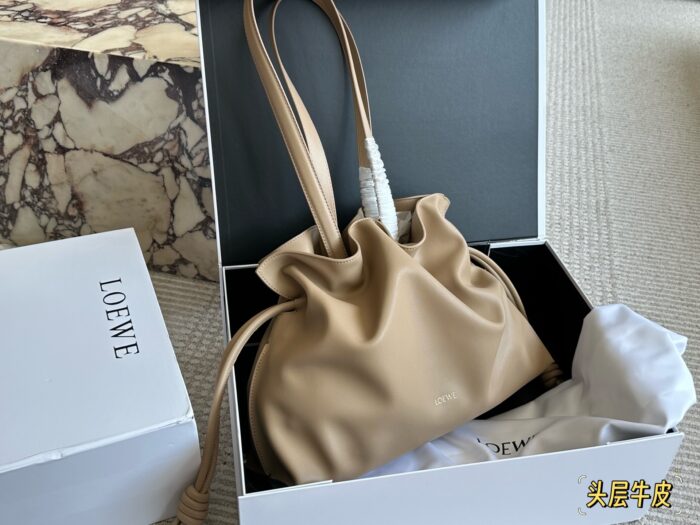 Loewe Soft Calfskin Shopping Tote Handheld Or Underarm Carry Practical Capacity - Image 3