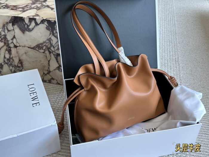 Loewe Soft Calfskin Shopping Tote Handheld Or Underarm Carry Practical Capacity - Image 4