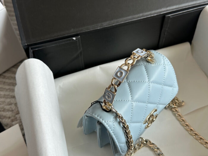 Chanel 22S Enamel Handle Mini Bag White Metal Hardware Coco Enamel Openwork Handle - Image 6