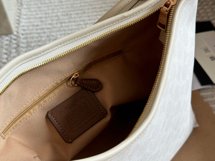 Coach New Laurel Wander Bag Dual-Strap Versatile Carrying Options Complete With Box And Pendant Internal Zipped Side Pocket - Image 9