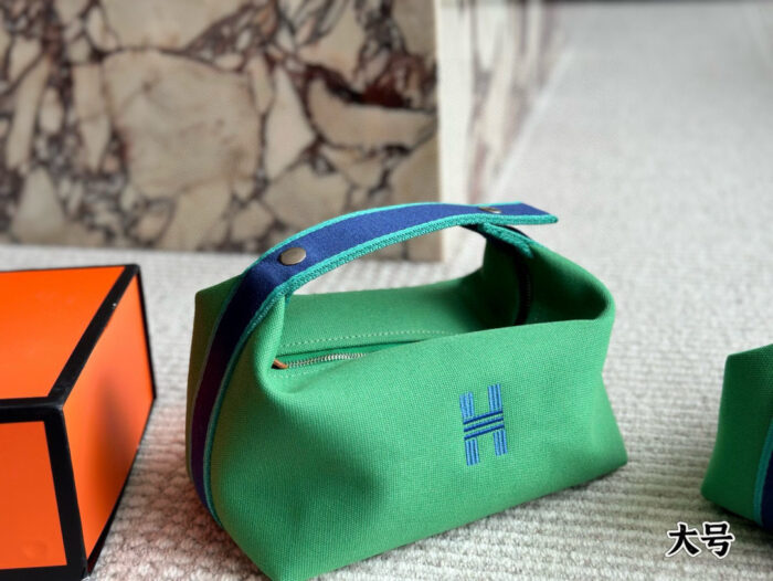 Hermès Toiletry Bag (Lunchbox Bag) Original Canvas Clean Lines - Image 2