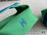 Hermès Toiletry Bag (Lunchbox Bag) Original Canvas Clean Lines - Image 6