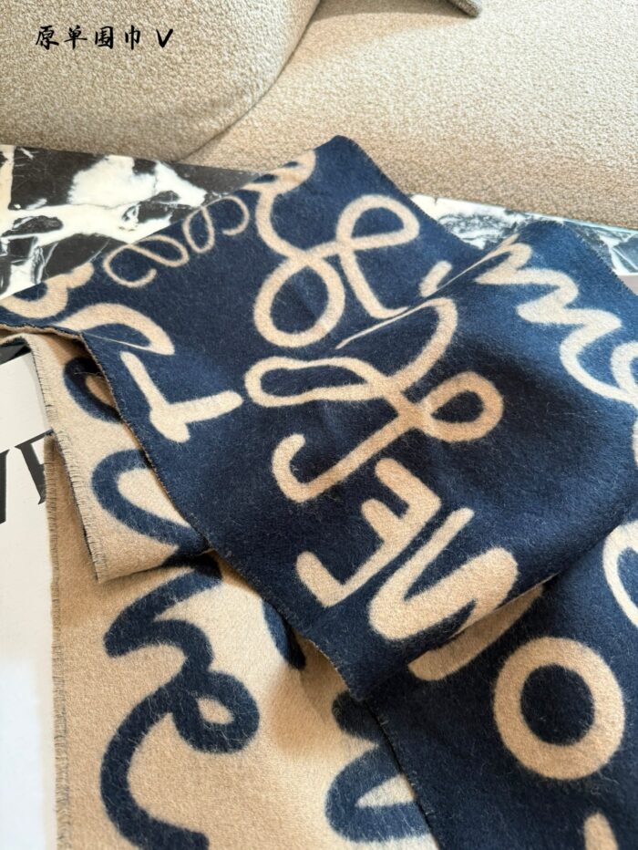 Loewe Scarf Collection 100% Cashmere K-Drama Heroine-Inspired Versatile Scarf - Image 5