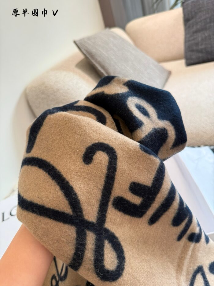 Loewe Scarf Collection 100% Cashmere K-Drama Heroine-Inspired Versatile Scarf - Image 8