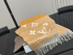 Louis Vuitton Cashmere Scarf (Chip Design) Comfortable And Versatile - Image 3