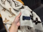 Louis Vuitton Cashmere Scarf (Chip Design) Comfortable And Versatile - Image 8