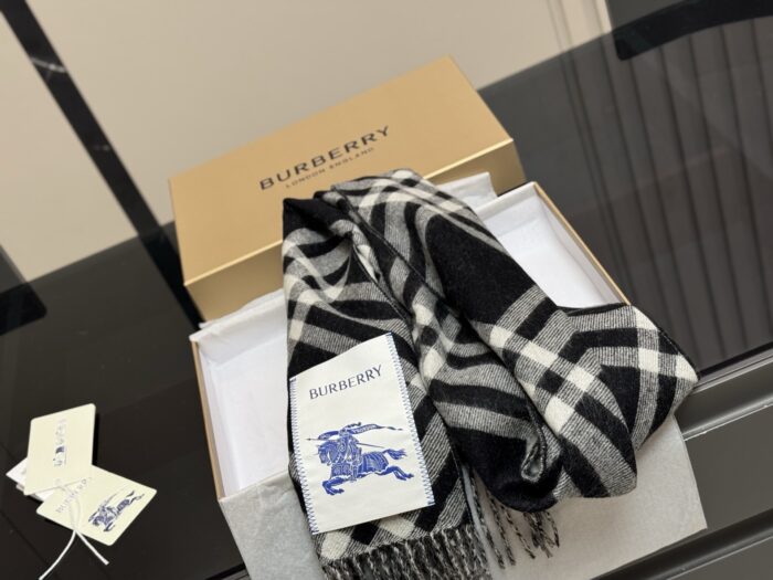 Burberry Black And White Check Cashmere Scarf Soft And Comfortable - Image 8