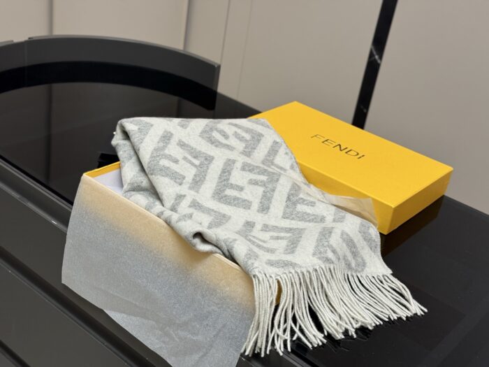 Fendi Grey-White Ff Pattern Cashmere Scarf 100% Cashmere - Image 1